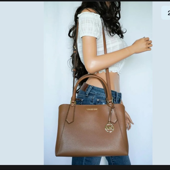 Michael Kors Kimberly satchel - Picture 7 of 7